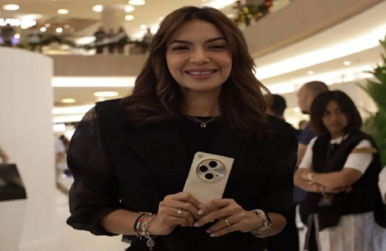 Bersama Najwa Shihab Dan Luxury Fashion Sebastian red, OPPO Find N3 Series Hadir Di Kota Pahlawan