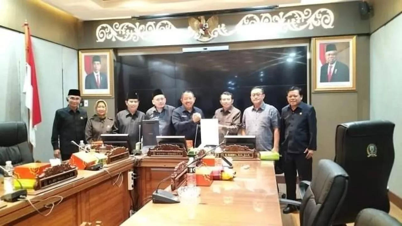 Adam Rusydi Resmi Jabat Ketua Komisi A DPRD Jatim