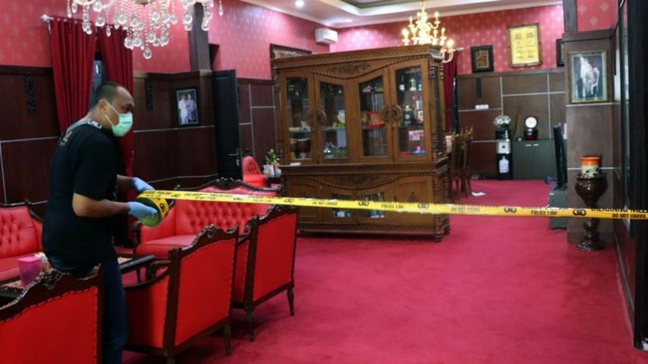 Mantan Wali Kota Blitar M Samanhudi Anwar, Otak Dibalik Perampokan Walikota Blitar Santoso