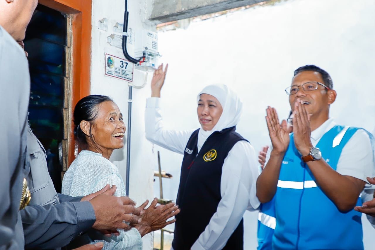 Bantuan Instalasi Rumah Sambungan Rumah, Upaya Mewujudkan Listrik untuk Semua 2024 di Jawa Timur
