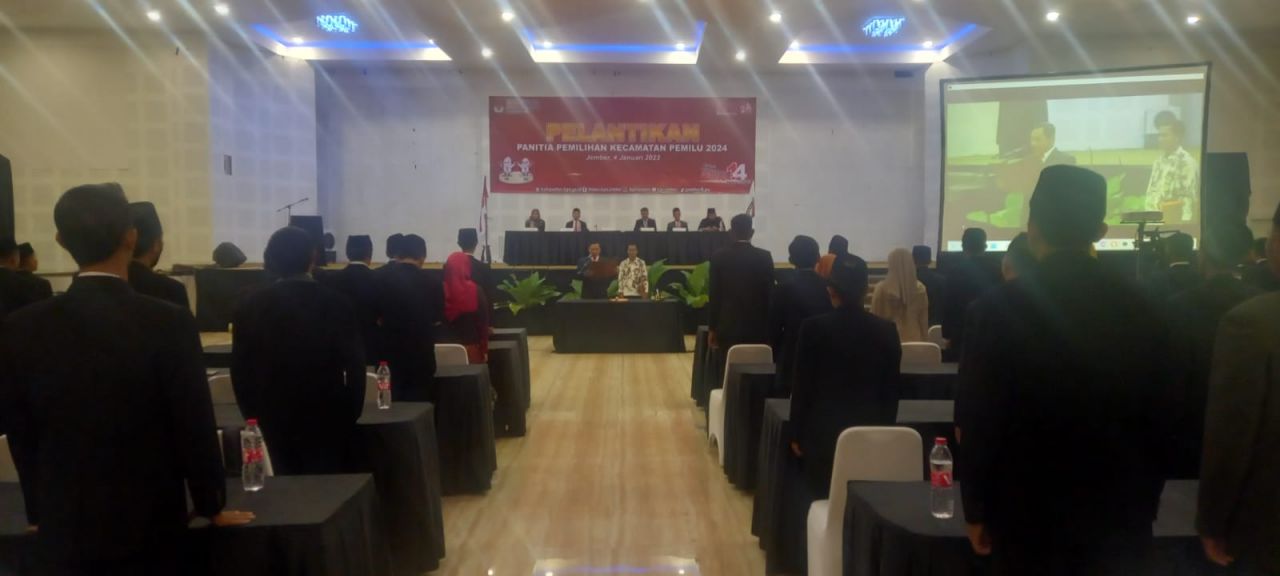 KPU Jember Lantik 155 PPK