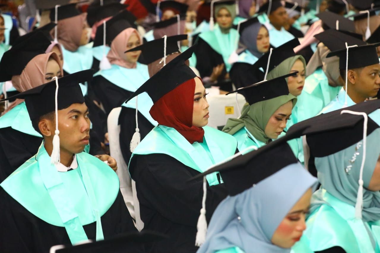 Wisuda  program sarjana Universitas Nahdlatul Ulama (UNU) Blitar Sabtu (28/1/2023)