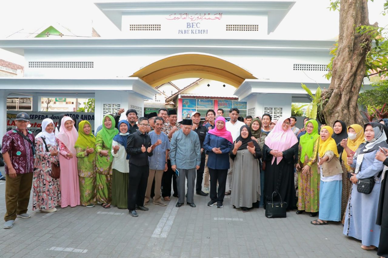 Gubernur Khofifah Dorong Pemantapan Ekosistem Pembelajaran di Kampung Inggris Pare Kediri