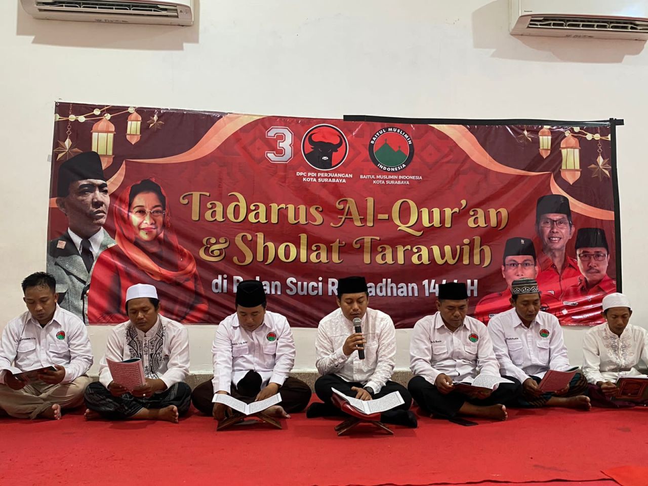 Bamusi PDIP Surabaya Gelar Tadarus Qur'an dan Sholat Tarawih
