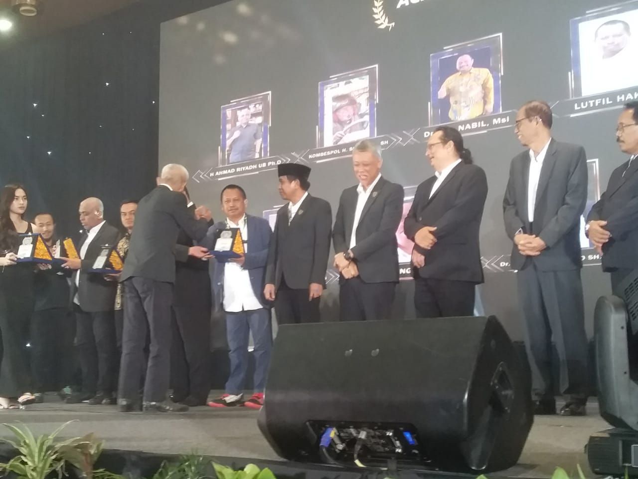 Ketua PWI Jatim Terima IMI Jatim Award 2023