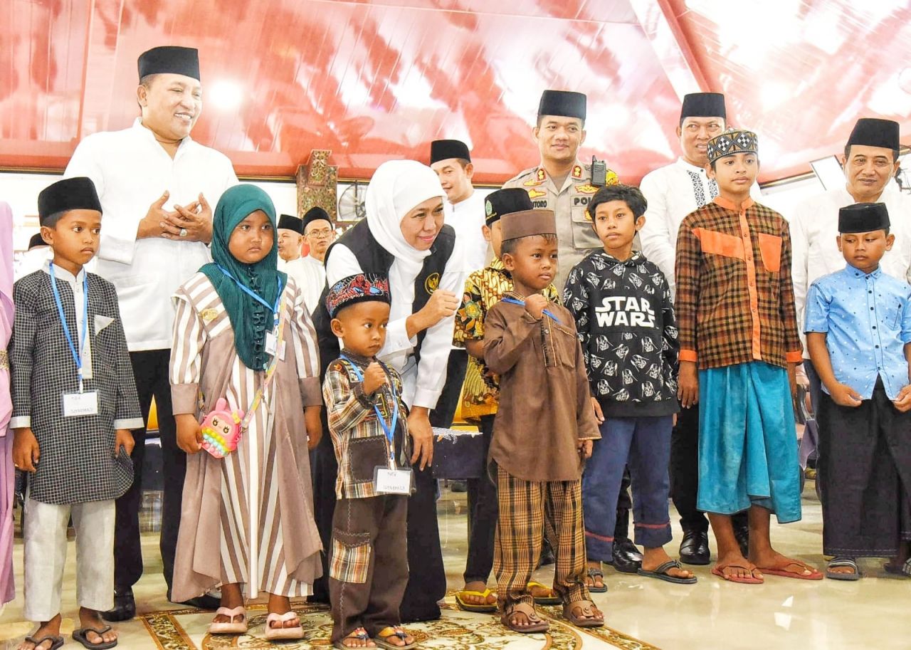 500 Anak Yatim dan 50 Pelaku Usaha Ultra Mikro di Sampang Dapat Santunan Dari Gubernur Khofifah