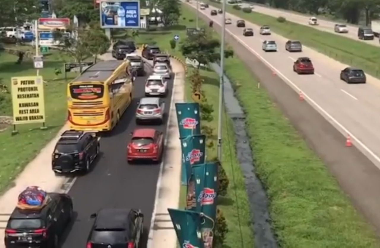 Legislator PSI Bagikan Tips Mudik Aman bagi Warga Surabaya