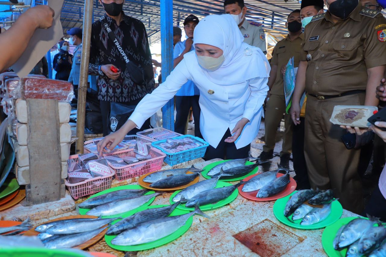 Gubernur Khofifah: Nelayan Berkontribusi Signifikan dalam Perekonomian dan Ketahanan Pangan Jatim