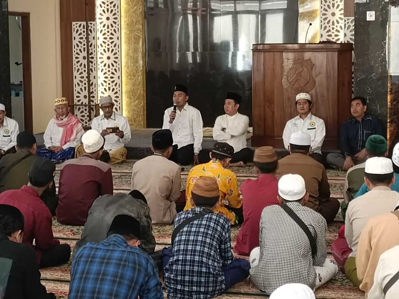 Khotmil Qur'an yang di Masjid Al Fajri Polres Bondowoso,Rabu (12/4).