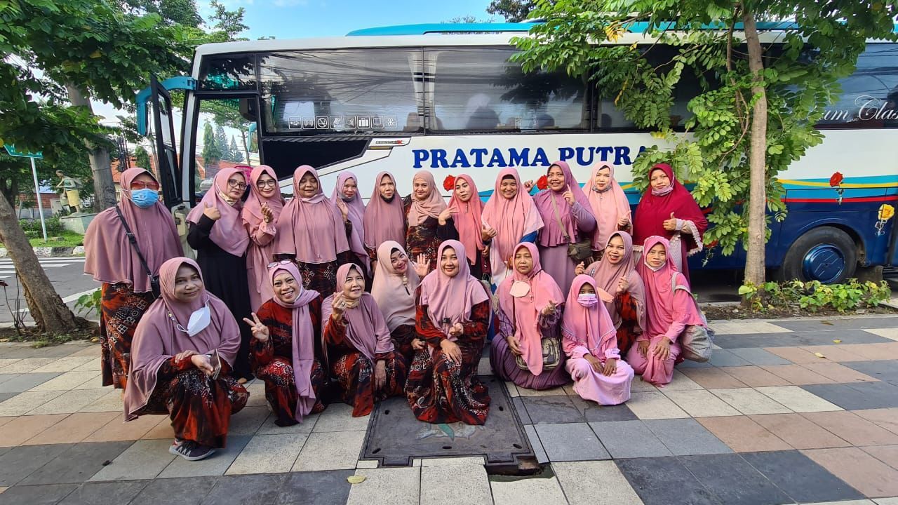 Semarak HJKS ke 730, Golkar Surabaya Gelar Bakti Sosial, Berangkatkan Jamaah Pengajian Ziarah Wali 5