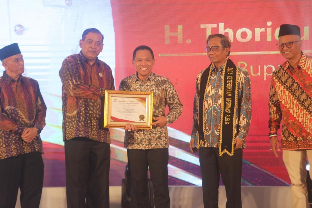 Cak Thoriq Raih Anugerah Upakarti Tinarbuka Artheswara