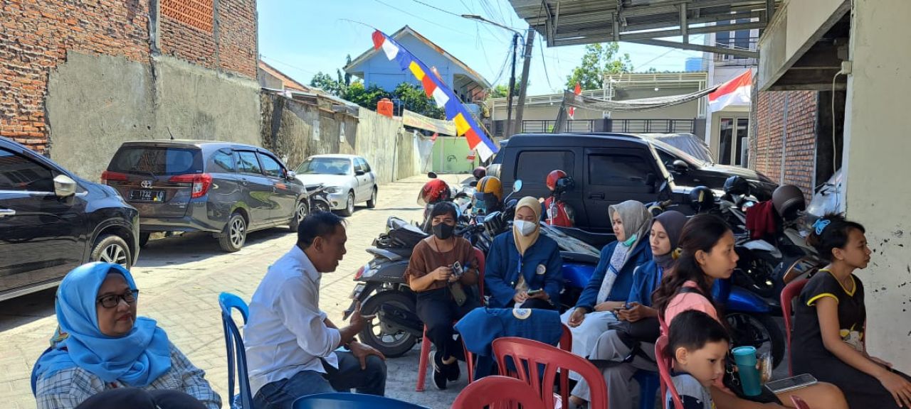 Perjuangan Posyandu Cahaya Sehat Melayani 45 Balita dengan Sarana Terbatas