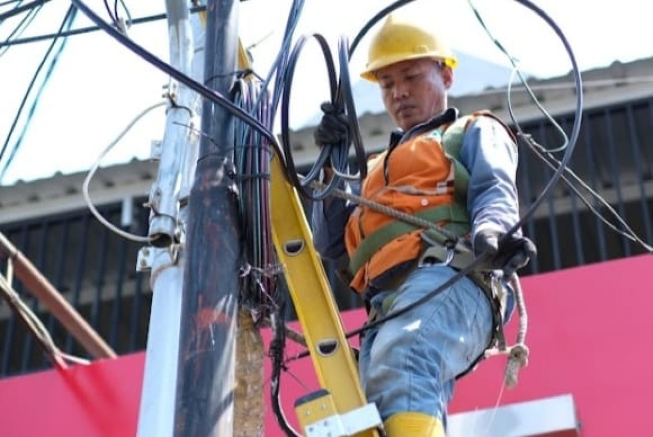 Jaga Estetika, PLN ICON Plus Tertibkan Dan Rapikan Kabel Multimedia Miliknya