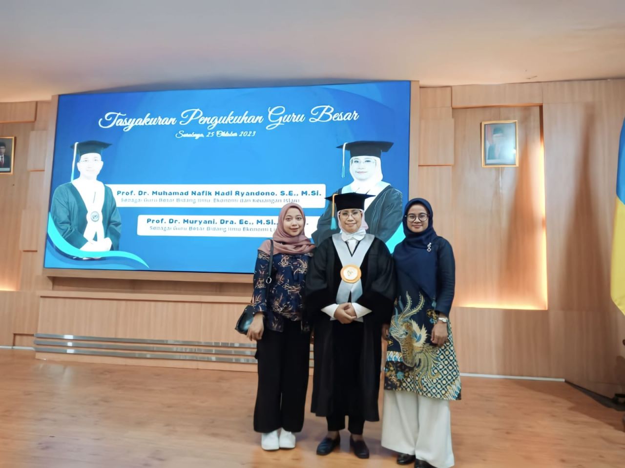 Pengawas Institut Sarinah, Muryani Dikukuhkan Menjadi Guru Besar FEB Unair