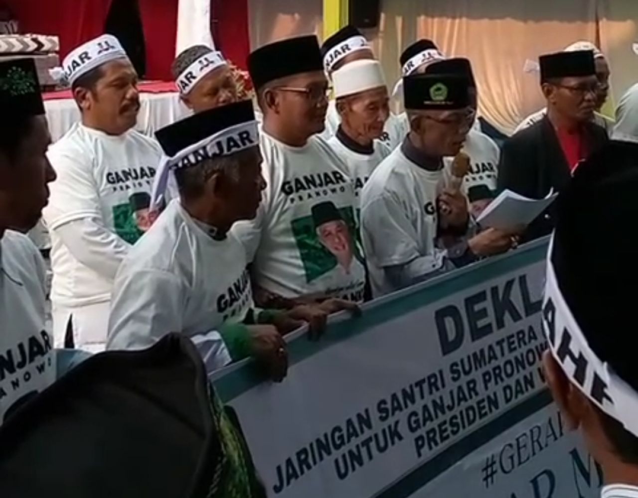 JASTRA Gelar Deklarasi  Ganjar Mahfud, Didukung Ratusan Santri dan Tokoh Masyarakat
