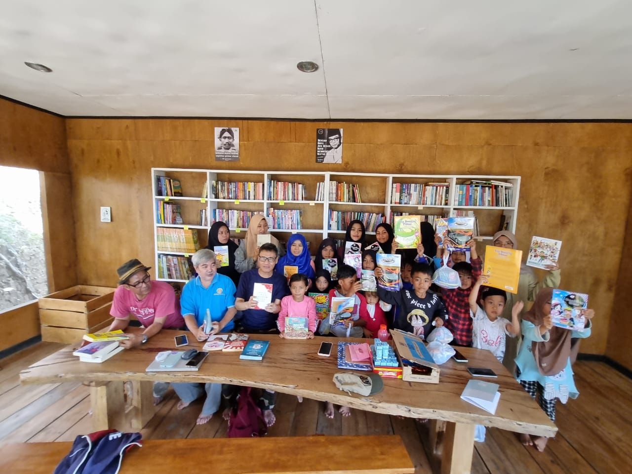 TBM Bibliofilia Saguling Mendapat Perhatian Tim Pengabdian Masyarakat UI