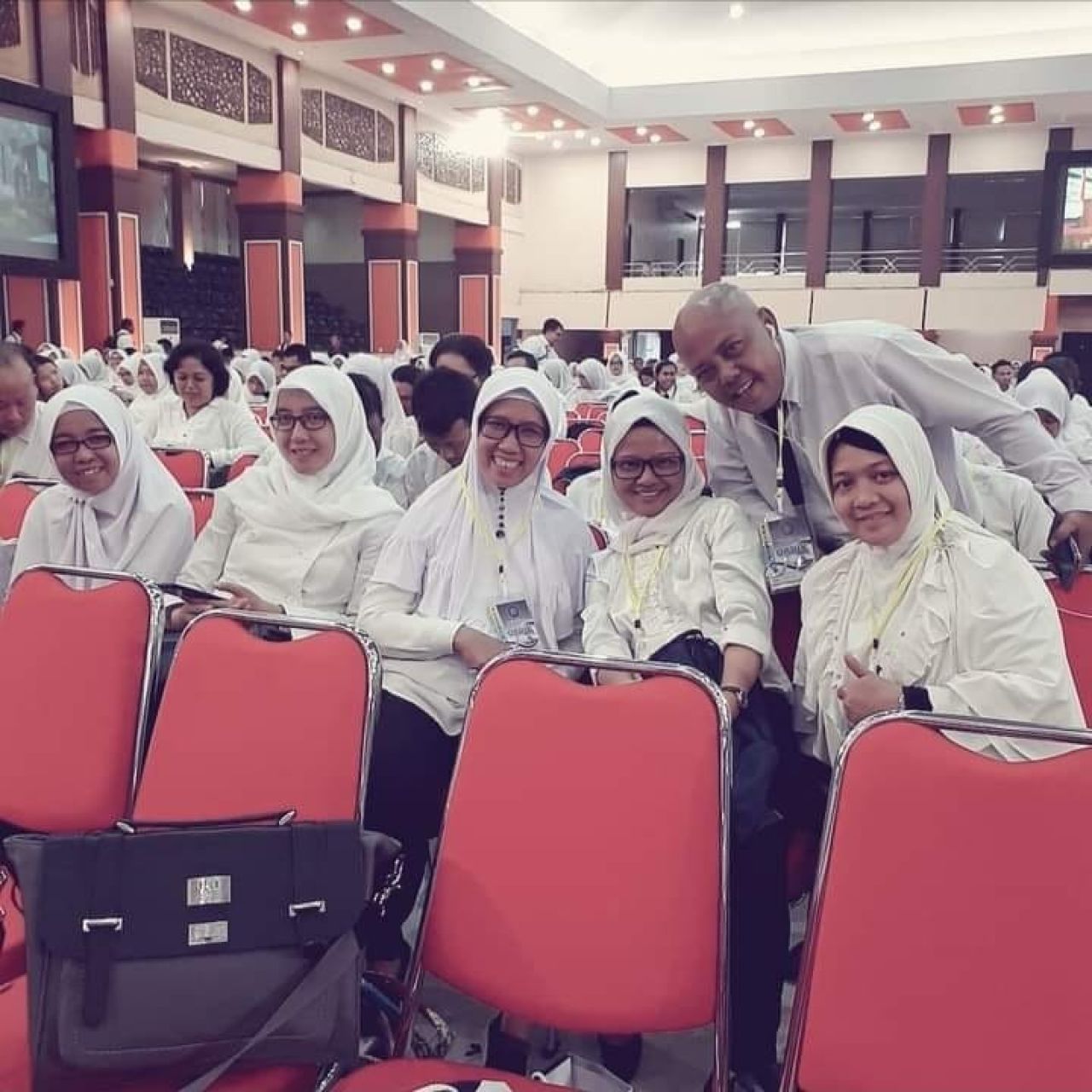 Melepaskan Malahan Mendapatkan