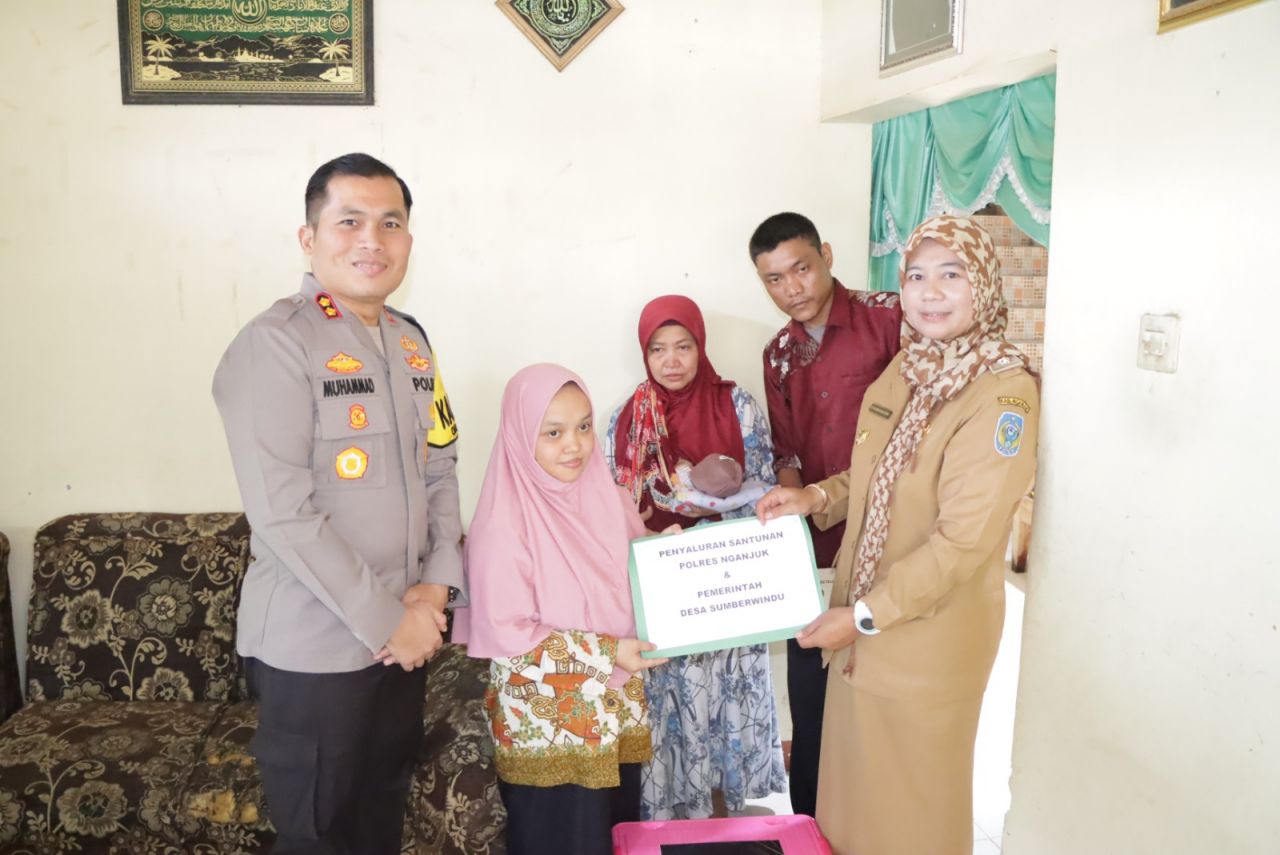 Polres Nganjuk Santuni dan Bantu Memfasilitasi Pengobatan Balita Pembengkakan Jantung