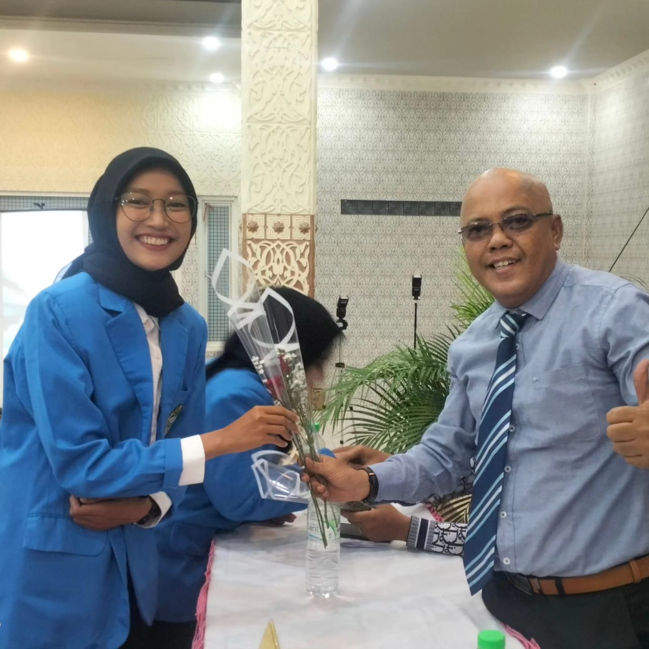 Mak Aku jadi Sarjana!