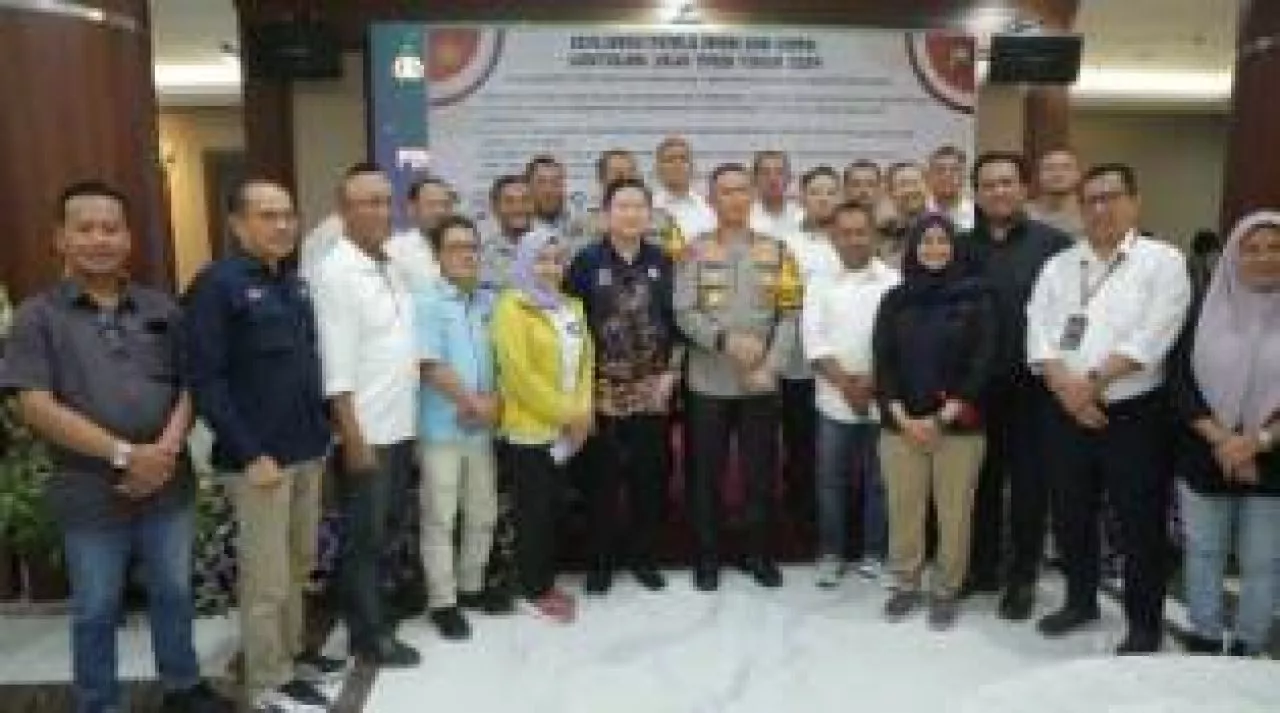 Kapolda Jatim Bersama Media Deklarasikan Pemilu Damai