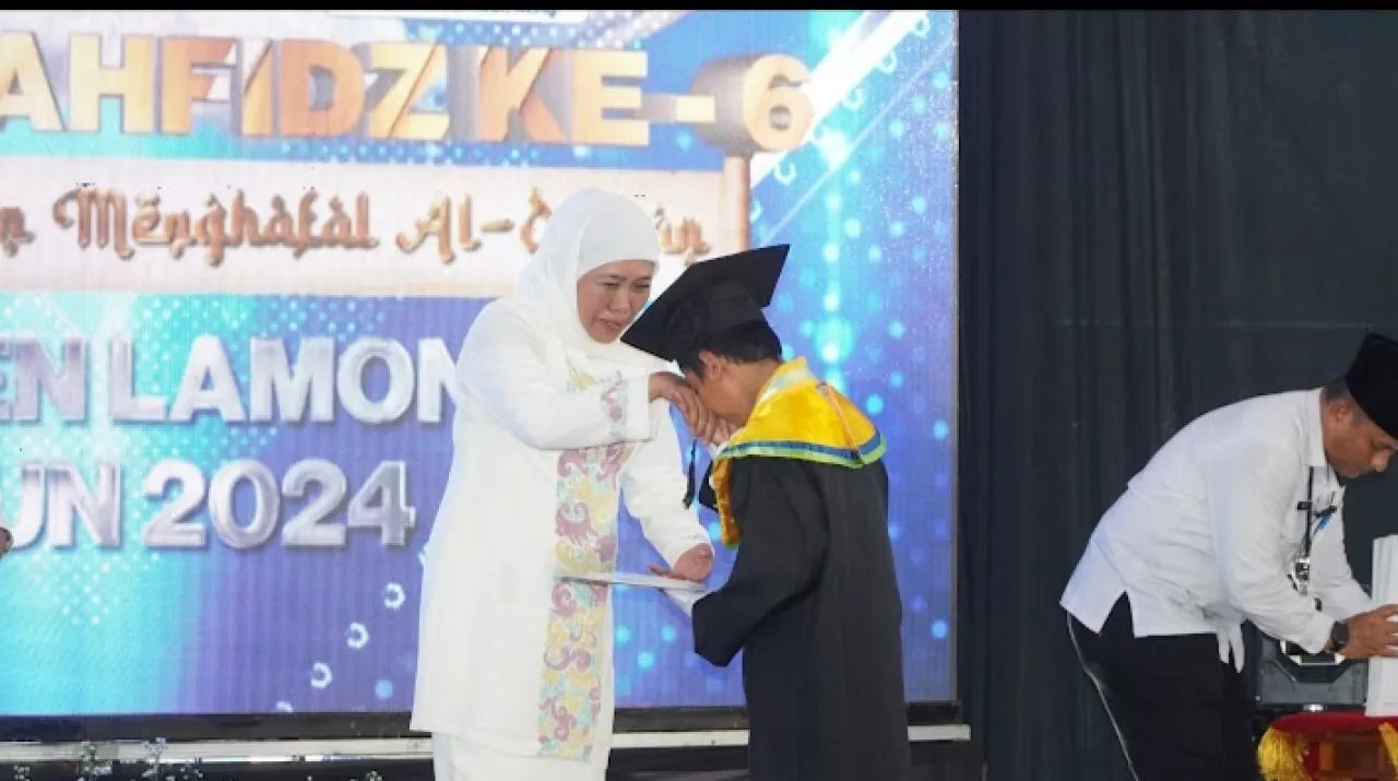 3.964 Tahfidz Lamongan Di Wisuda, Ini Motivasi Gubernur Jawa Timur