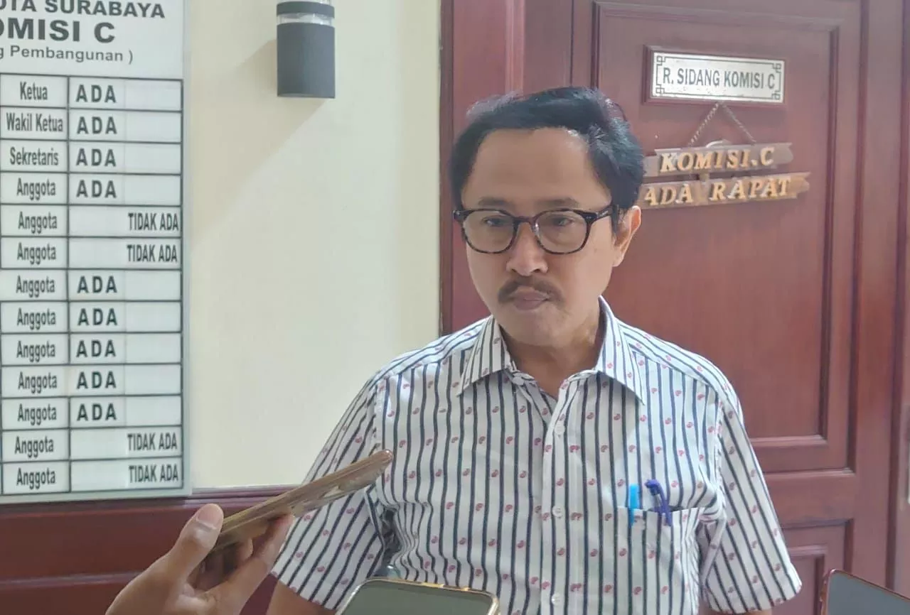Komisi C: Pemindahan Tiang Listrik di RW 10 Tanah Kali Kedinding Tidak Dikenakan Biaya