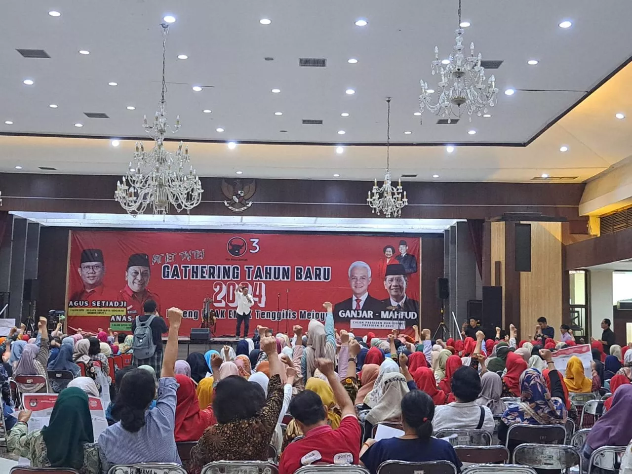 Ratusan Emak-emak Kompak Siap Menangkan Ganjar-Mahfud