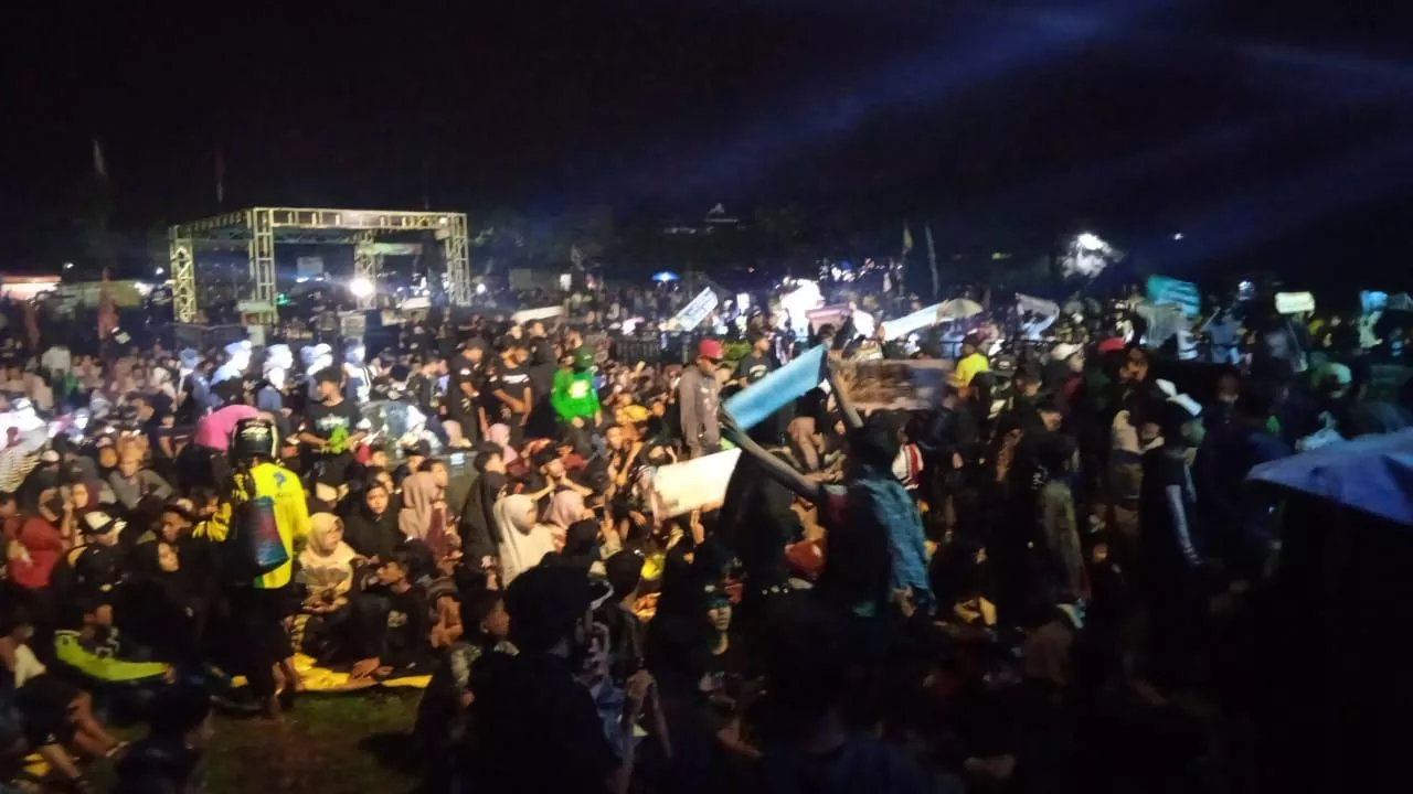 Ribuan Warga Jombang  Hadiri Sholawat Kebangsaan Abah Ali Gondrong