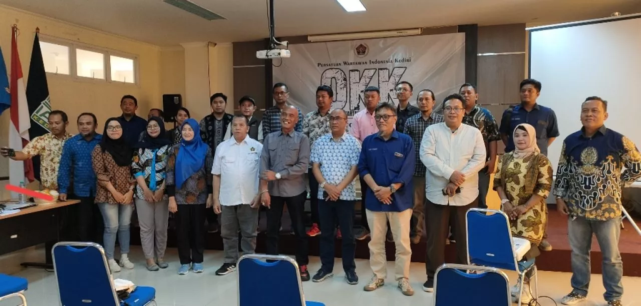 PWI Kediri Gelar OKK Sarat Jadi Anggota