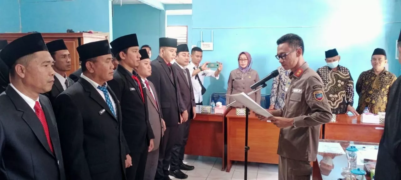 Pemda OKU timur resmi melantik dewan pengawas PUD Pasar