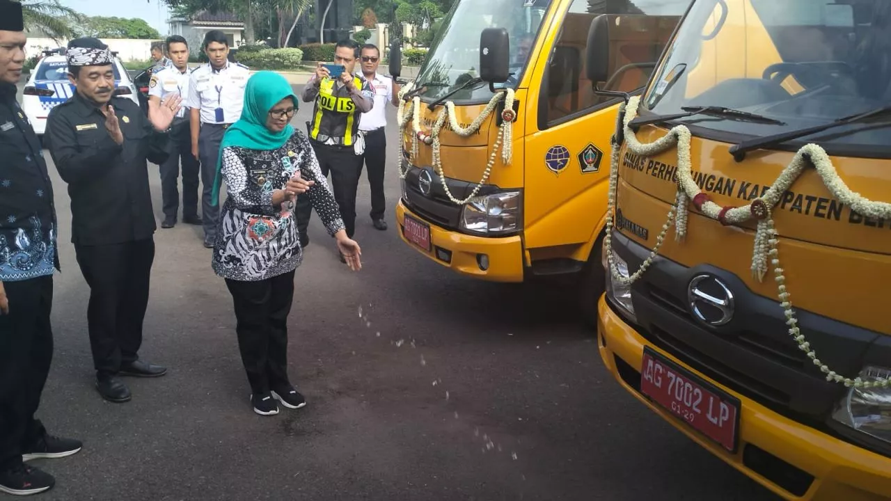 Jumat Penuh Berkah, Bupati Blitar Launching BANG ANJAR