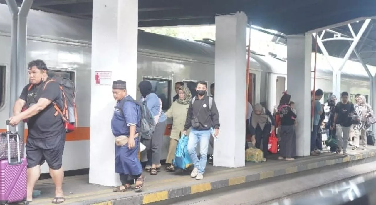 KAI Mulai Buka Pemesanan Tiket Angkutan Lebaran Arus Balik H + 1