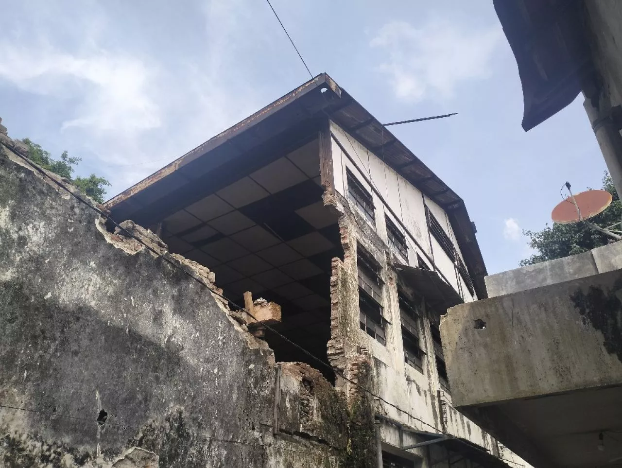 Pasca Ambrolnya Bangunan Kuno di Kraton Gang II, Warga Mengaku Resah 