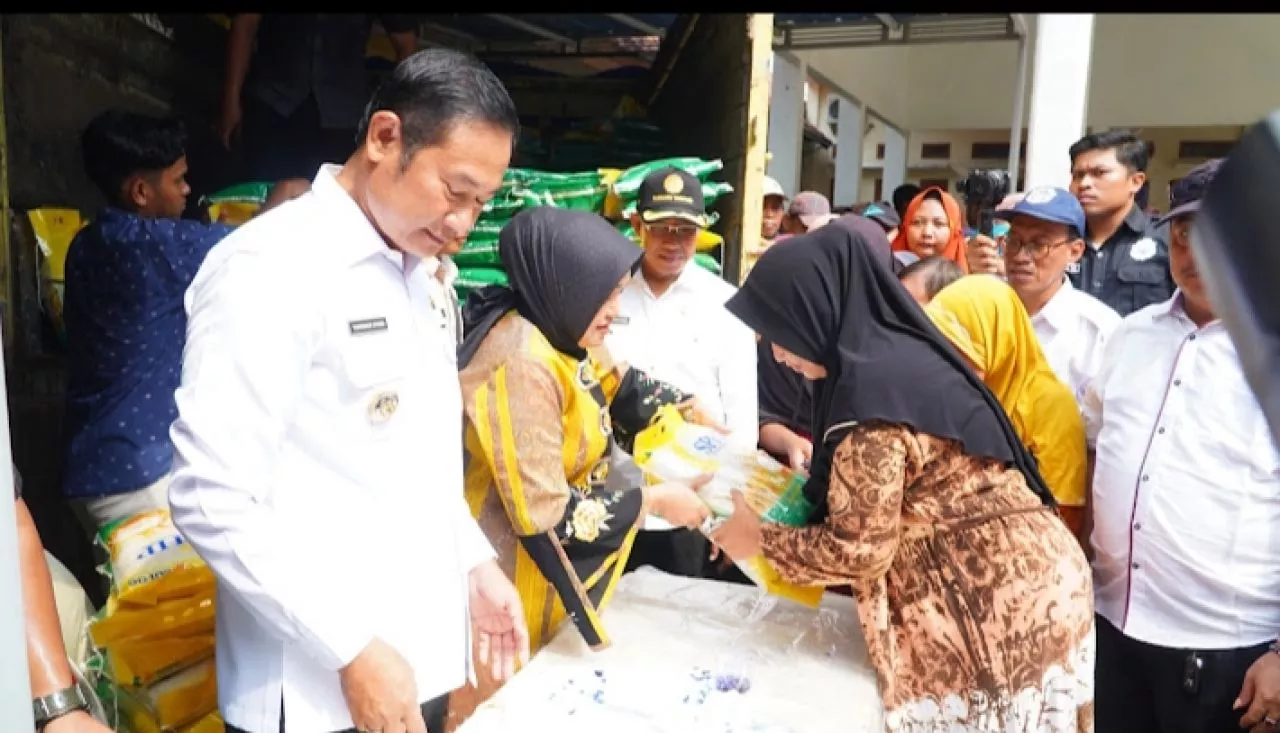Kendalikan Harga Bahan Pangan Jelang Ramadhan, Pemkab Lamongan Gencar Lakukan dengan Dua Cara