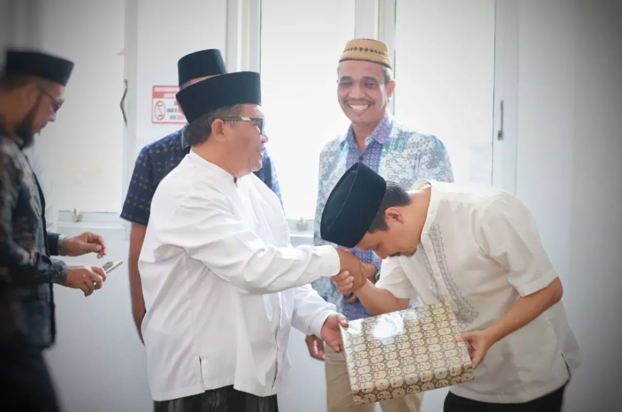 Plt Kadinkes Pidie Masuk Islam, Namanya Berganti Jadi dr Mohammad Dwi Wijaya 