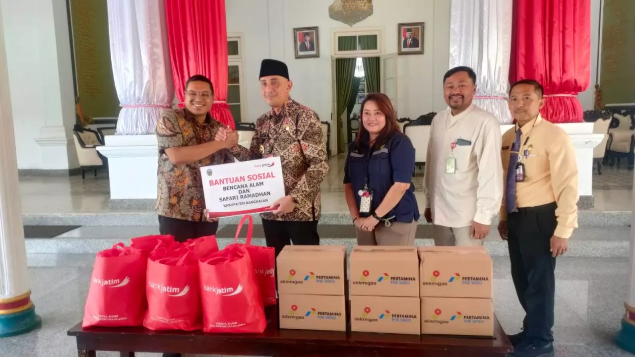 Pj Bupati Jamin Bantuan Ribuan Sembako PHE WMO untuk Korban Banjir Bangkalan Akan Tepat Sasaran