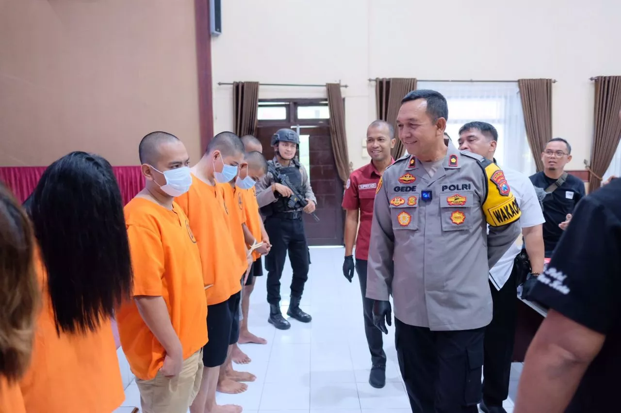Tersangka Prostitusi Online di Blitar