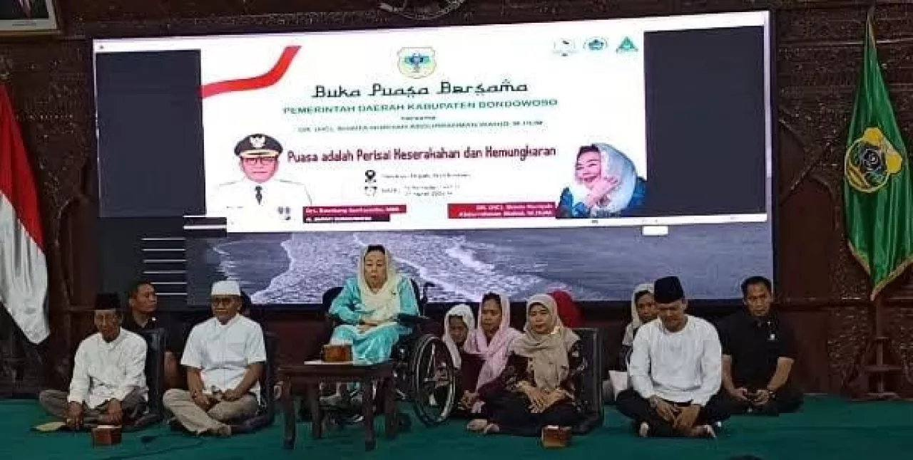 Gus Durian Buka Bersama Bersama Ibu Sinta Nuriyah