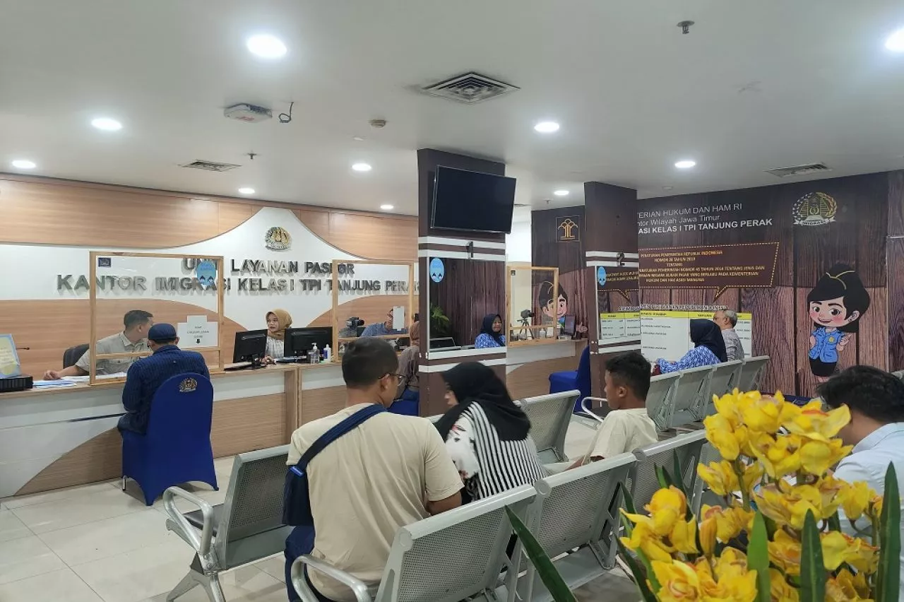 Sambut Ramadhan, Imigrasi Tanjung Perak Manjakan Pemohon