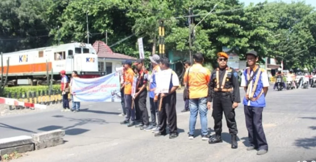 Angkutan Lebaran Bertambah, KAI Imbau Masyarakat Pengguna Jalan Tingkatkan Disiplin Lalu Lintas