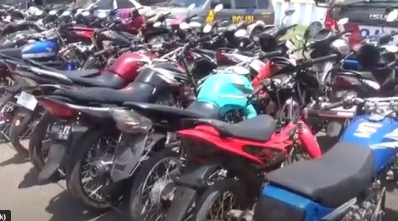 Polisi Bubarkan Balap Liar di Akses Jembatan Suramadu, Puluhan Motor Dan Pelaku Diamankan