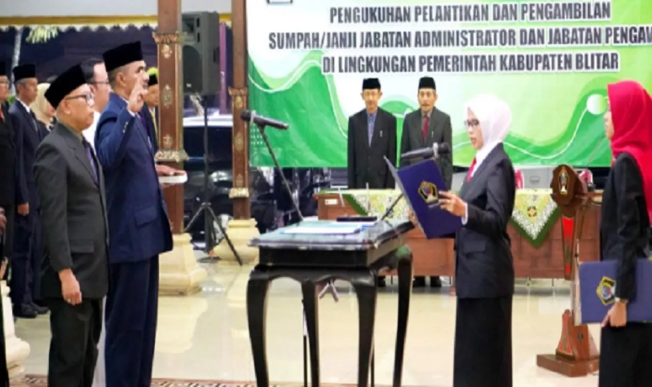 Momen Bulan Puasa ASN Eselon III dan IV Pemkab Blitar di Mutasi