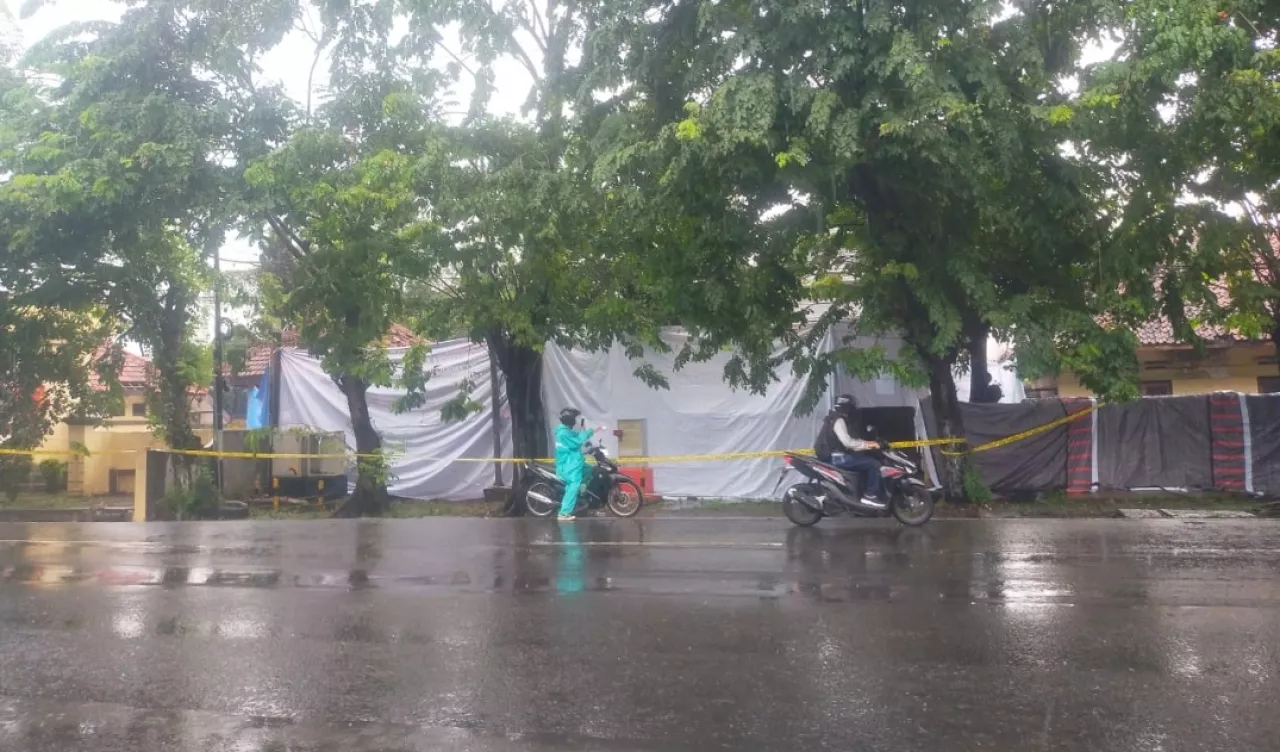 Ledakan Diduga Bom di Markas Brimob Surabaya, Warga Panik