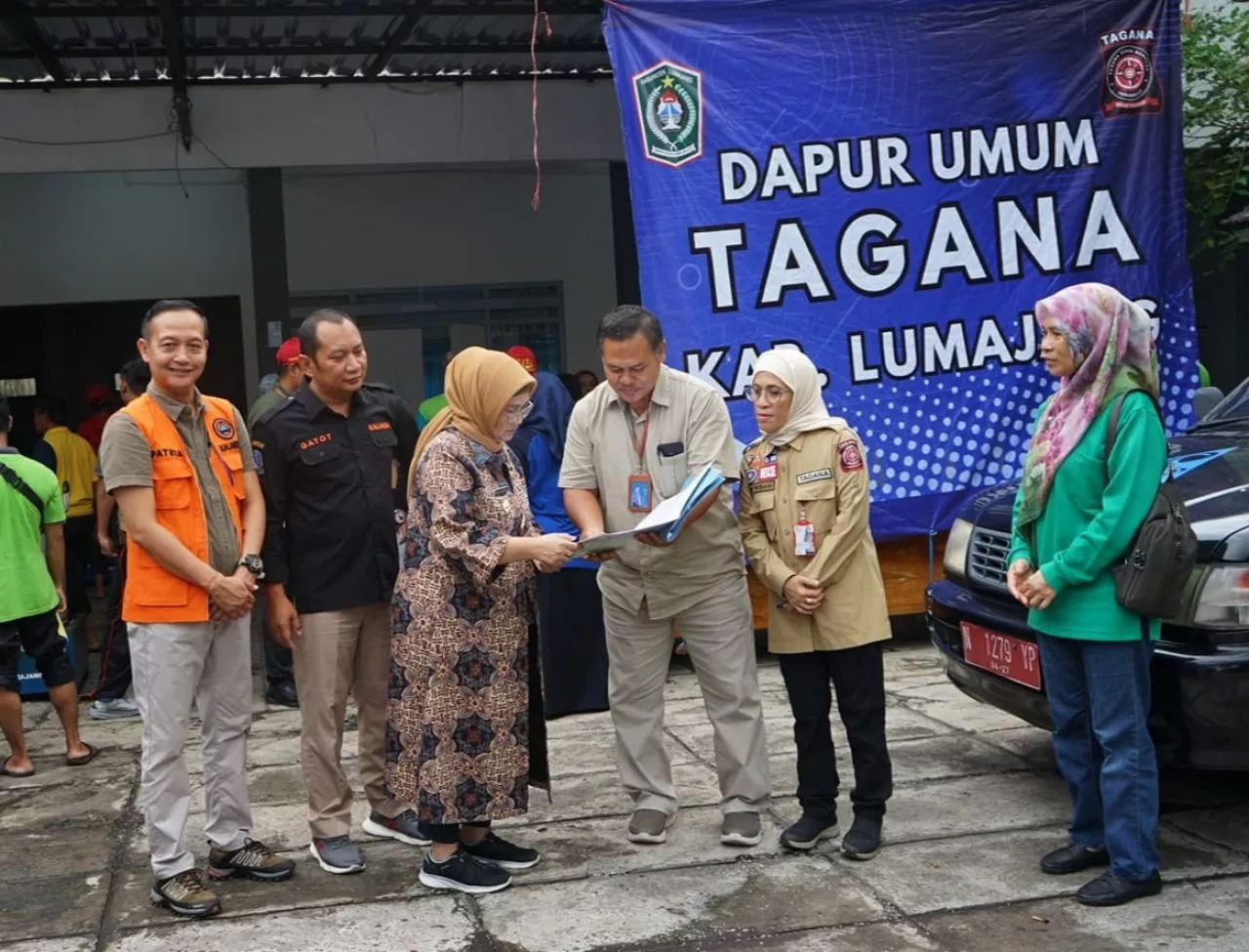 BPBD Jatim Salurkan Bantuan kepada Korban Lahar Dingin Gunung Semeru di Lumajang, Jawa Timur