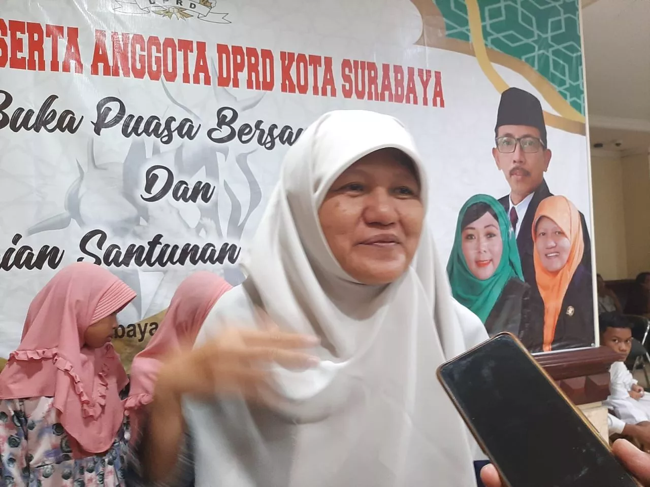 DPRD Surabaya Bukber Bersama Yatim Piatu 