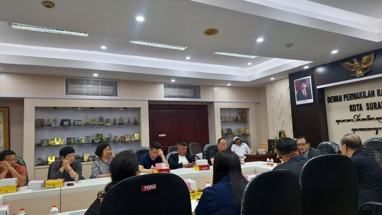 Bahas Nasib Mall THR, Pimpinan DPRD Bertemu Delegasi Pedagang Asal Tiongkok