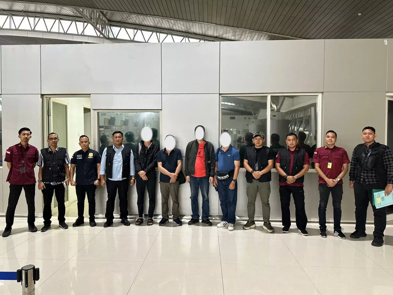 Langgar Aturan, Imigrasi Tanjung Perak Kembali Deportasi 4 WNA