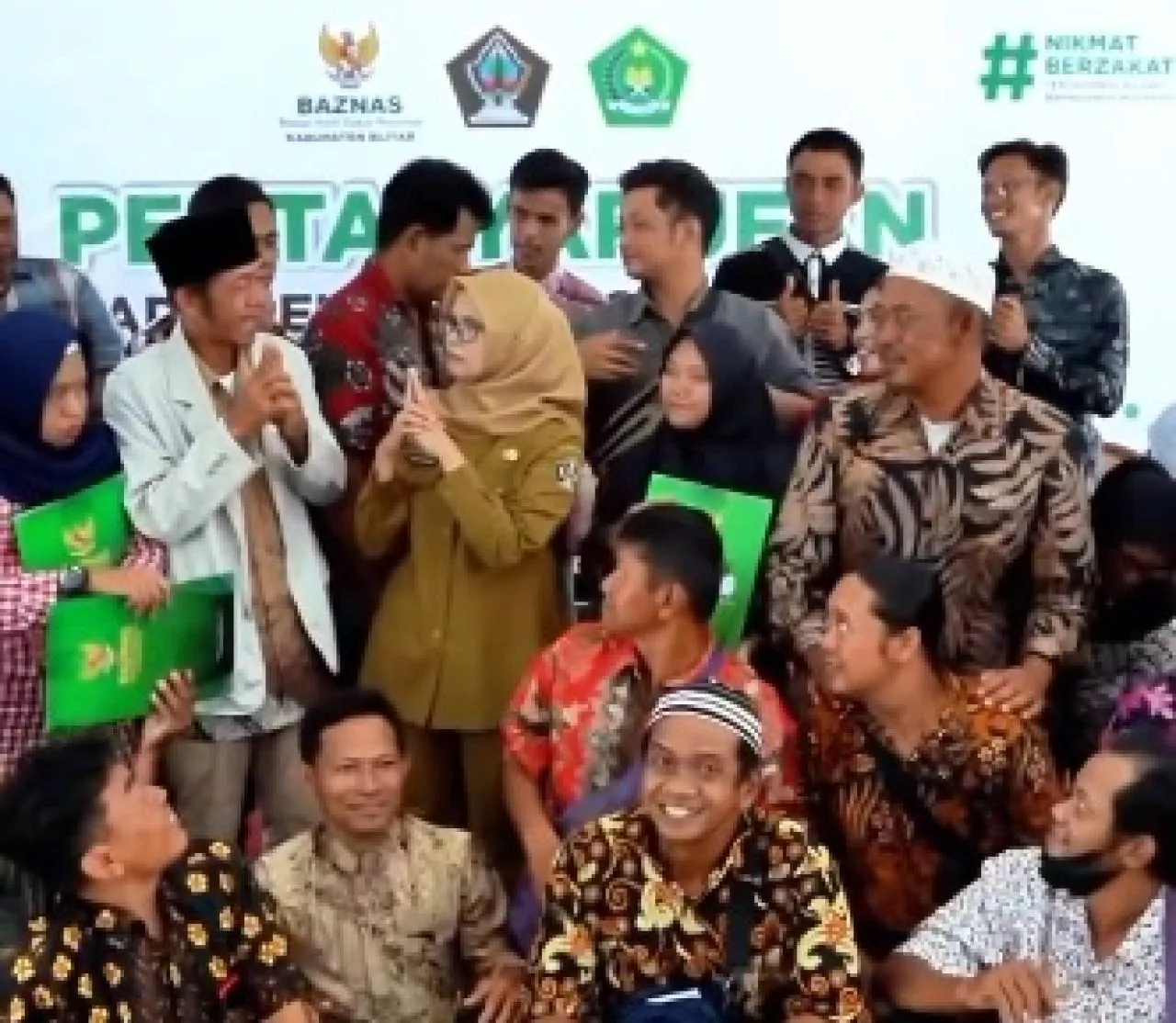 Bupati Blitar Rini Syarifah Salurkan Bantuan Pentasyarufan Baznas untuk Penyandang Disabilitas