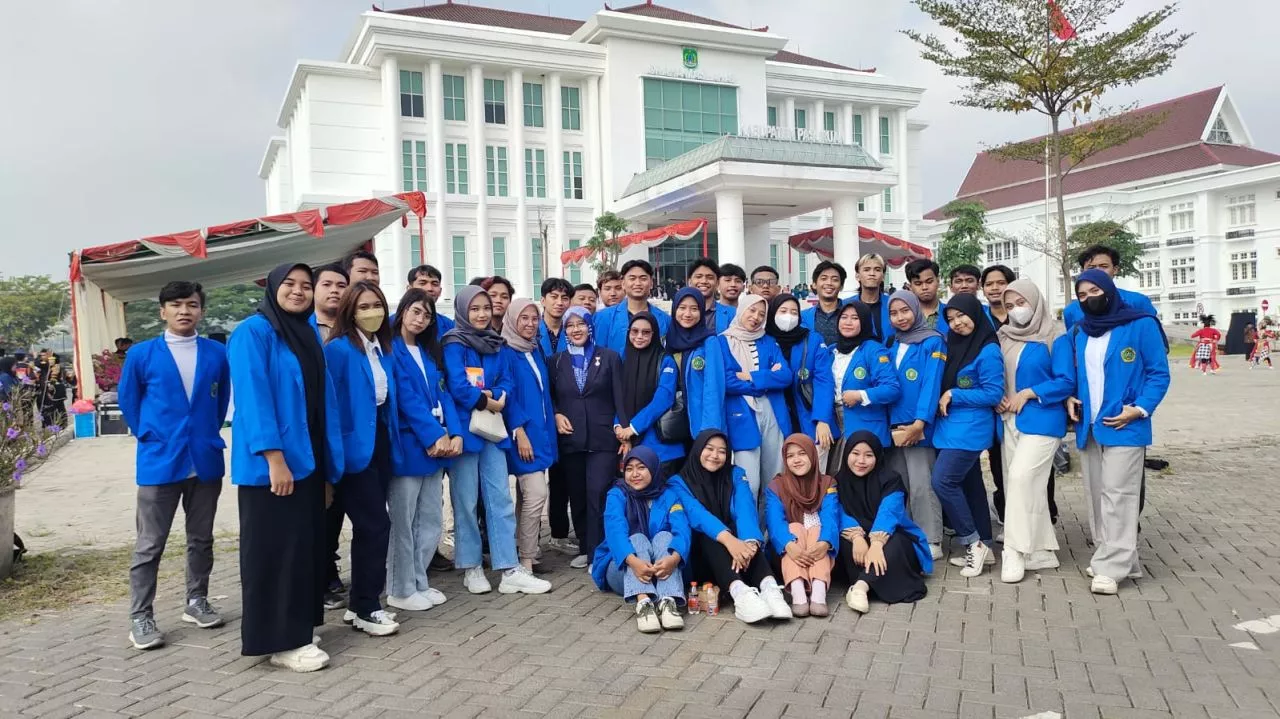 Mangayubagyo Hari Pendidikan Nasional