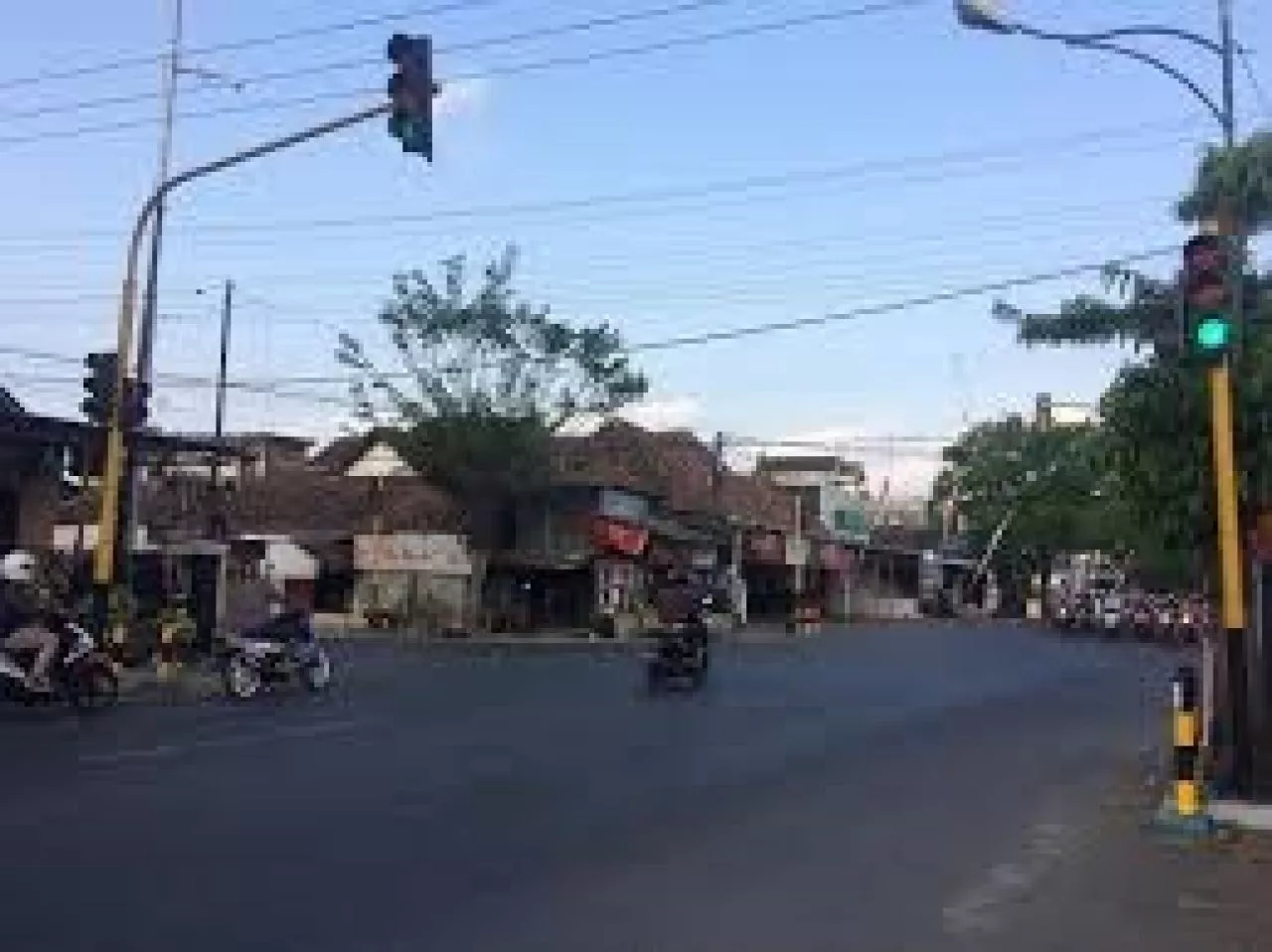 Mengungkap Sejarah Perempatan Bis Nggoling di Tulungagung